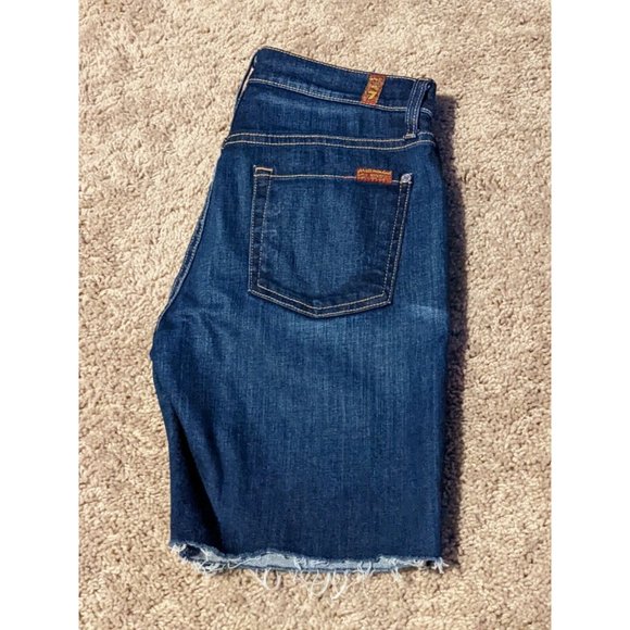7 For All Mankind Dark the relaxed skinny women shorts Sz. 26 - Picture 9 of 10